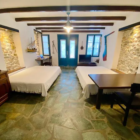 Nyaraló Sail House